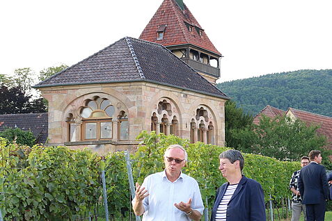 Dr. Töpfer mit Bundesumweltministerin Barbara Hendricks in der Rebengenbank