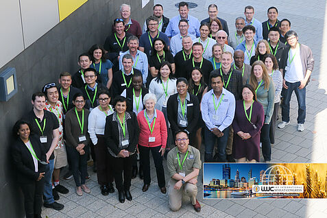 [Translate to Englisch:] Mehr als 40 internationale Teilnehmende tauschten sich am 21.9.beim Wheat Pathogens Symposium an der Curtin University in Perth zu Weizenkrankheiten aus und planten Kooperationen im Bereich der Krankheitsdiagnostik und Resistenzforschung. © Kar-Chun Tan/Curtin University (Perth, Australien)