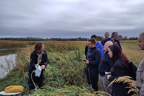 Die Expert-Advisory-Gruppe des Agrarpolitischen Dialogs Westbalkan wohnte exklusiv den Probennahmen auf Versuchsflächen bei.