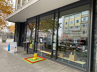 Der "Wurmwelten-Laden" residierte am Waisenhausdamm 8, im so genannten Wissenschaftsschaufenster, welches die Stadt kostenlos den Mitgliedern der ForschungRegion Brausnchweig e.V. zur Verfügung stellt. Foto: JKI