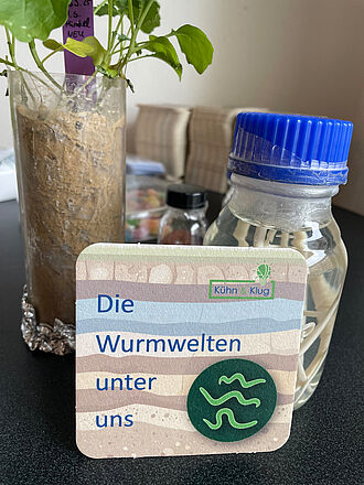 Auch dieser Laden, nunmehr der dritte seiner Art hatte einen eigenen Bierdeckel, mit Funfacts zu Nematoden. Foto: Sarah Barnert/JKI