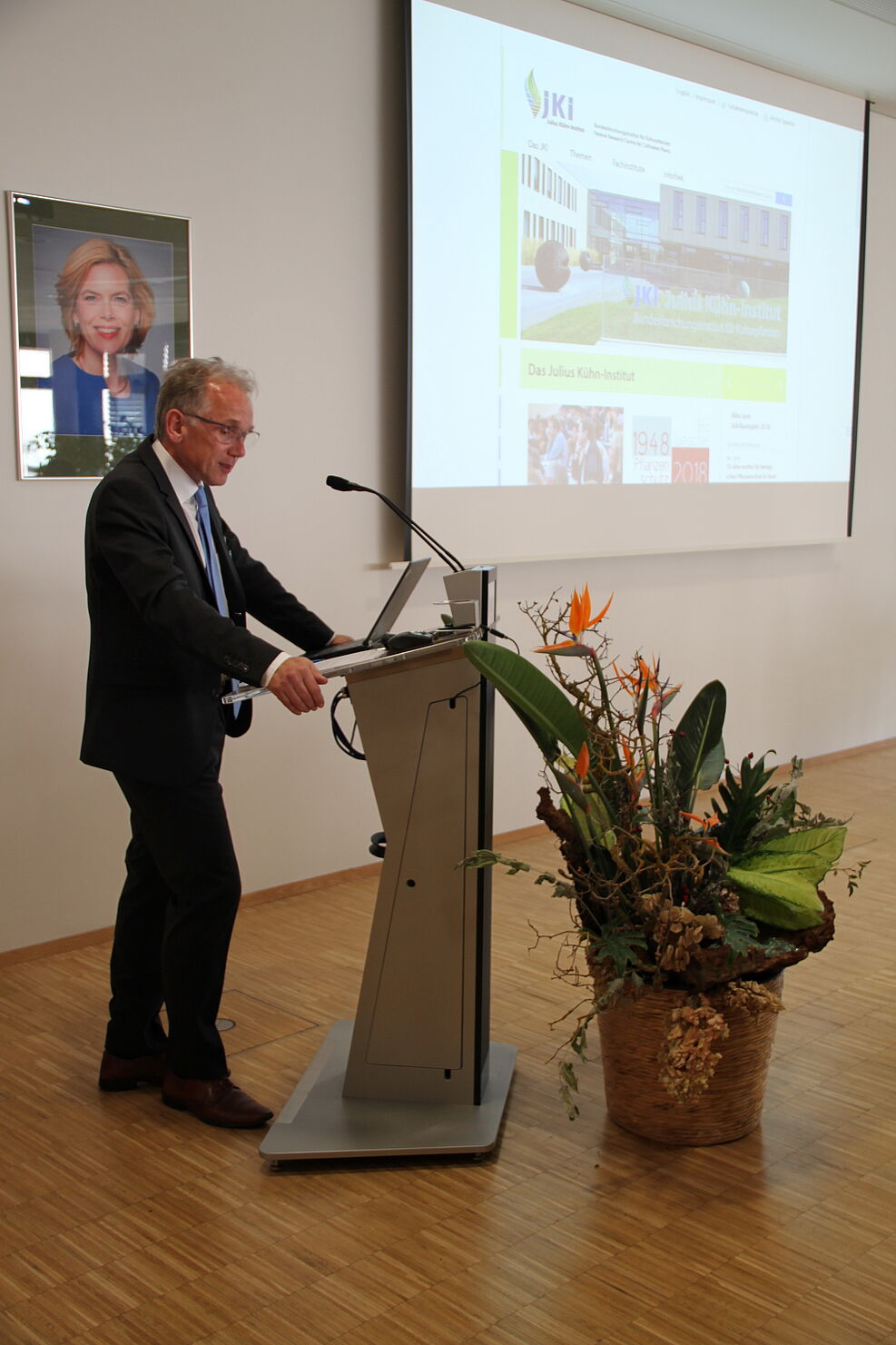 
	Vizepräsident Ordon begrüßt und führt durch die Veranstaltung. Foto: Gerlinde Nachtigall/JKI
