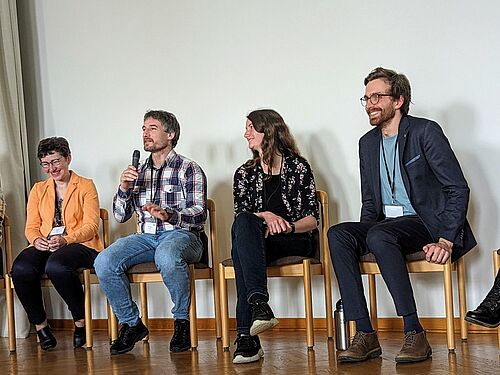 Teilnehmende der Podiusmdiskussion des JKI-Fachgespräch zur Bodenfruchtbarkeit.