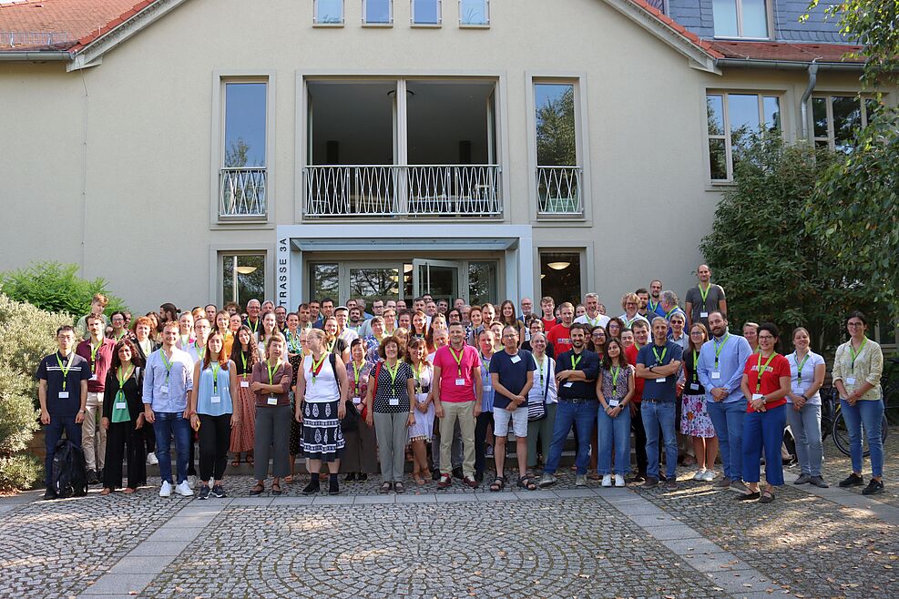 
	Die Teilnehmerinnen und Teilnehmer des XVI. Eucarpia Symposium on Fruit Breeding and Genetics in Dresden-Pillnitz. ©JKI
