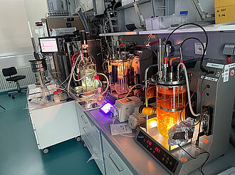 Die BI-Station „Vom Isolat zum Präparat“ zeigt hier die Fermentation von Pilzen und Bakterien. © Sarah Barnert/JKI