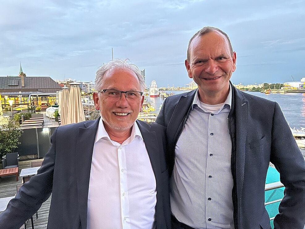 
	Professor Jürgen Krahl, Präsident der Technischen Hochschule Ostwestfalen-Lippe und JKI-Präsident Frank Ordon suchen den Schulterschluss am Rand der UFOP-Tagung in Hamburg.
