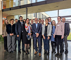 Am JKI-Hauptsitz in Quedlinburg hatten wir die besondere Ehre, die Botschafterin der Republik Kolumbien in der Bundesrepublik Deutschland I.E Yadir Salazar Mejía mit ihrem Attaché Joan Guerrero bei uns willkommen zu heißen.
