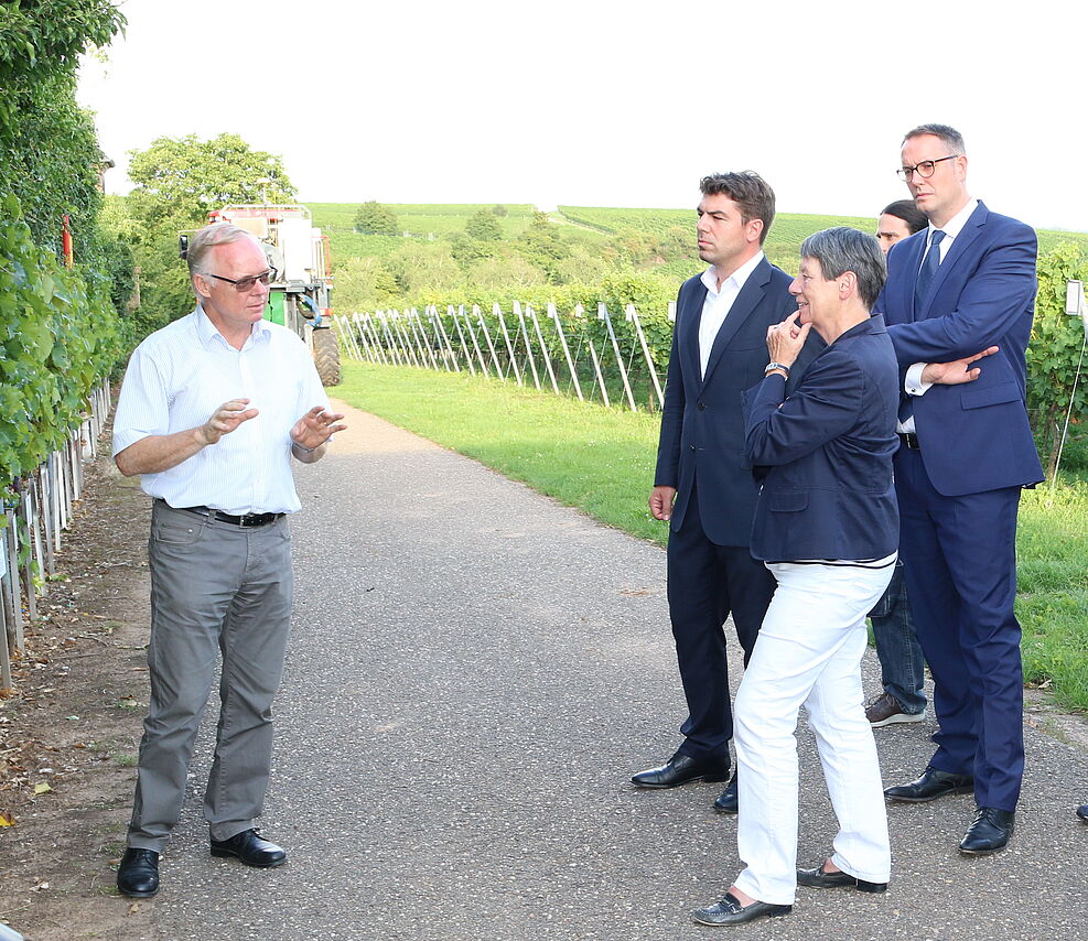 
	Besuch Bundesumweldministerin 16.8.18 in Siebedlingen
