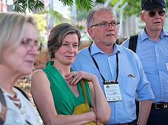 Listening to the explanations on the concept of urban gardening in Belo Horizonte.